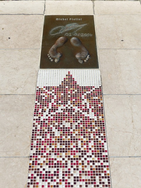 身价极高 身价极高